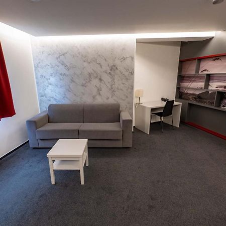 Hotel Villa Eden 이흘라바 외부 사진